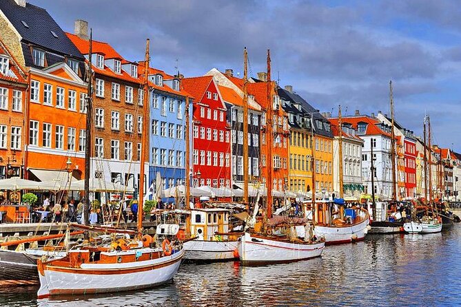 2-Hour Private City Walking Tour with a Canal Tour ticket - Why the private format matters for Copenhagen