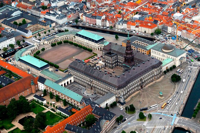 2-Hour Walking Introduction to Copenhagen and its Main Sights - Old stock exchange, dragon tails, and a stop that sparks photos