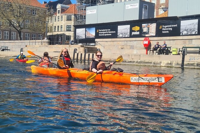 2 Hours Guided Kayak Tour in Copenhagen Harbor - Royal Library and The Black Diamant, plus a modern waterfront stop
