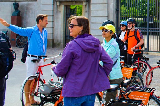3-hour Copenhagen City Highlights Bike Tour - Cathedral and Rosenborg: Two Icons, One Walk Through Time