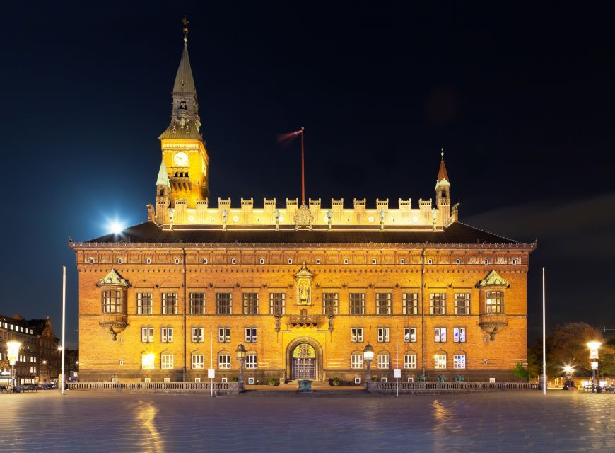 3-Hour Private Copenhagen Walking Tour - Amalienborg Palace to close, with Marble Church in view