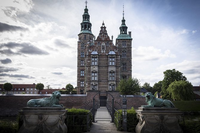 3 Hours Private Bike Tour in Copenhagen - Pace, comfort, and what to wear for a 3-hour ride