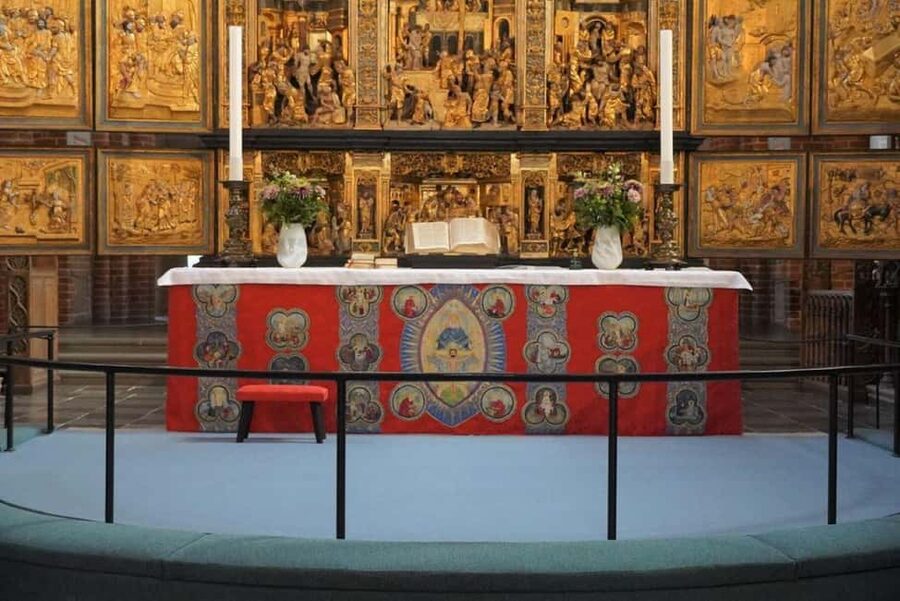 A Big Easy Tour; Cathedral, Viking Ships & Palace - Key Things That Make This Tour Worth Your Time