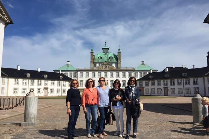 a day at North Zealand Castle Tour - Guides like Luis Sosa: why the human touch shows up