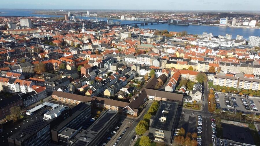 Aalborg: Express Walk with a Local in 60 minutes - Key highlights you will feel fast