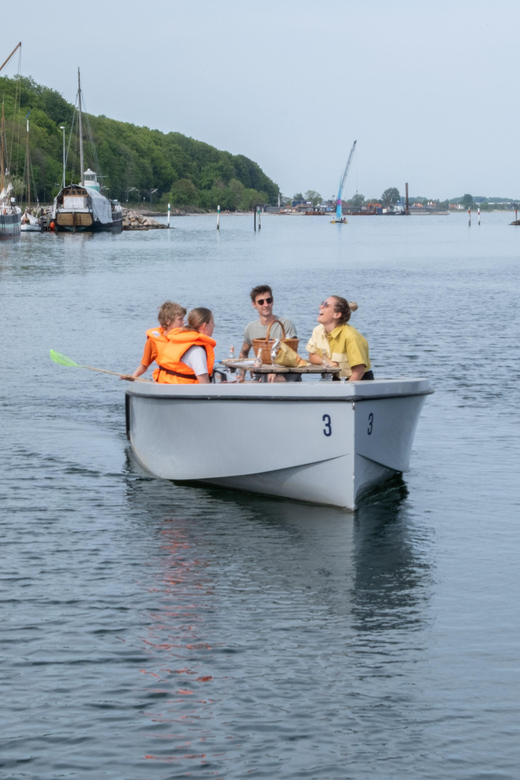 Aarhus: 1 or 1,5 Hour Boat Rental - No License Required - The 15-minute safety briefing that sets you up to drive