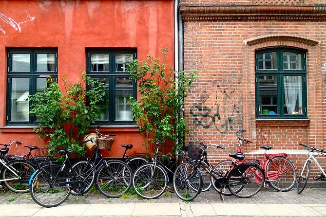 Best of Copenhagen Biking Tour-3 Hours, Small Group max 10 people - Meeting at Nørre Voldgade 11, and how the ride stays easy