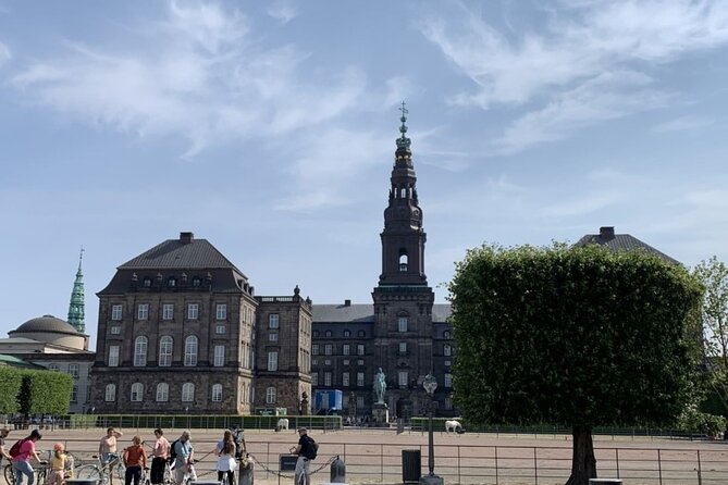 Castle Island’s Royal History: A Self-Guided Audio Tour of Slotsholmen - Ending at Thorvaldsen Museum: why the finale matters