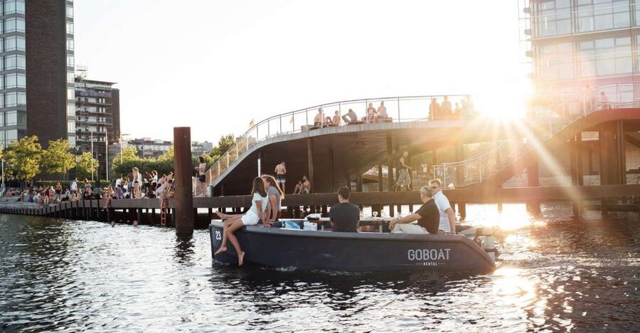 Copenhagen: 1, 2 or 3-Hour Boat Rental (No License Required) - The safety chat and practice lesson that make it beginner-friendly