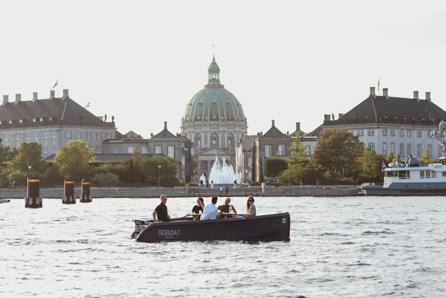 Copenhagen: 1, 2 or 3-Hour Boat Rental (No License Required) - Meeting at Islands Brygge 10 and getting ready in minutes