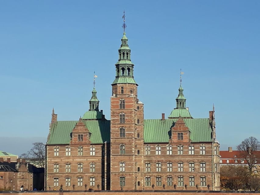 Copenhagen: 2,5-Hour 'Must See' Bike Tour with a Local Guide - Waterfront hits: Nyhavn, Harbour, and why the photos need context