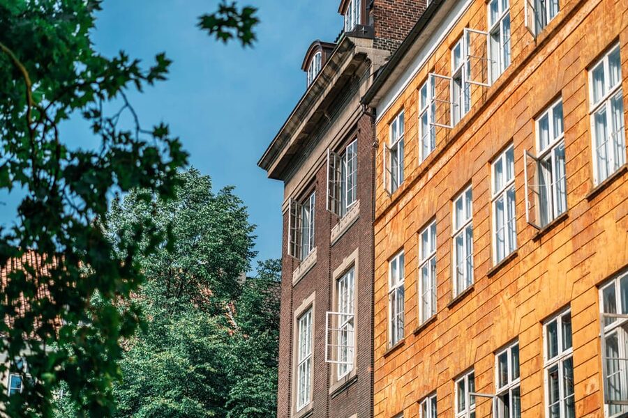 Copenhagen: 2-hour Old Town Private Walking Tour - Church of Our Lady (Vor Frue Kirke), royal wedding significance you can connect to