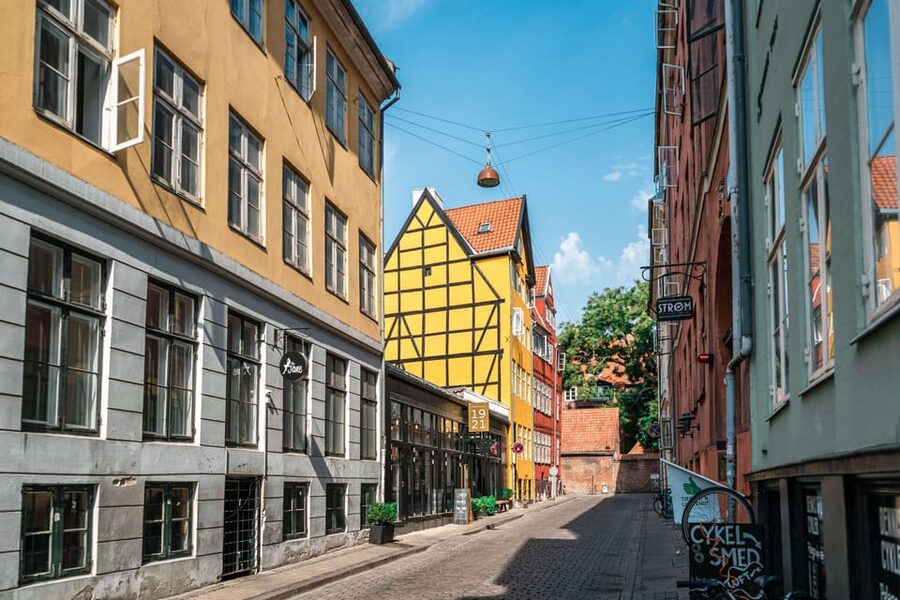 Copenhagen: 2-hour Old Town Private Walking Tour - The University of Copenhagen Botanical Garden stop, a calmer pause