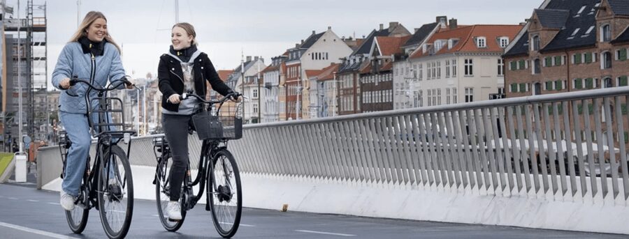 Copenhagen: 3 Hour Extended Grand E-Bike Guided Tour - How the radio guide works while you ride