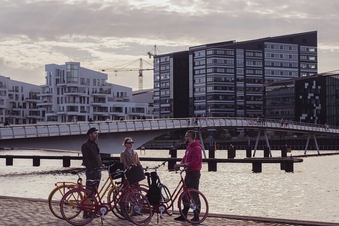 Copenhagen Architecture and Sustainability Tour with local Guide - Harbor crossings and the Copenhagen model of public waterfronts