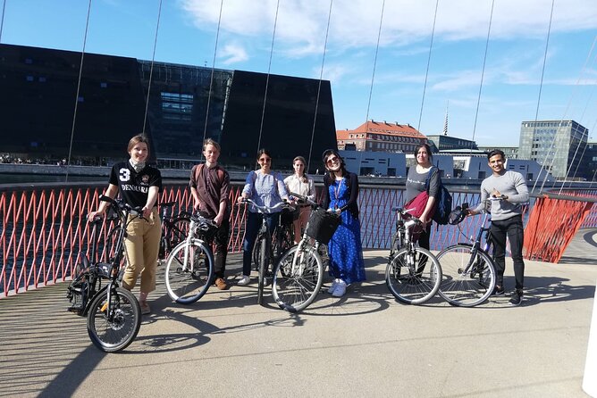 Copenhagen Bicycle Adventure - From City Hall Square to Rosenborg Castle: royal Copenhagen up close