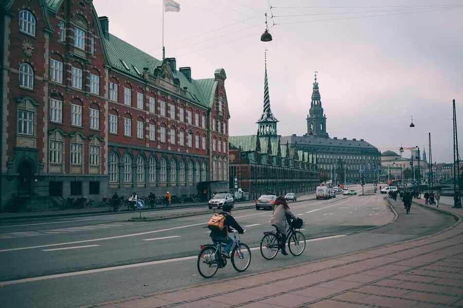 Copenhagen & Christiania : Guided Bike Tour in French - Key points you should know before you go