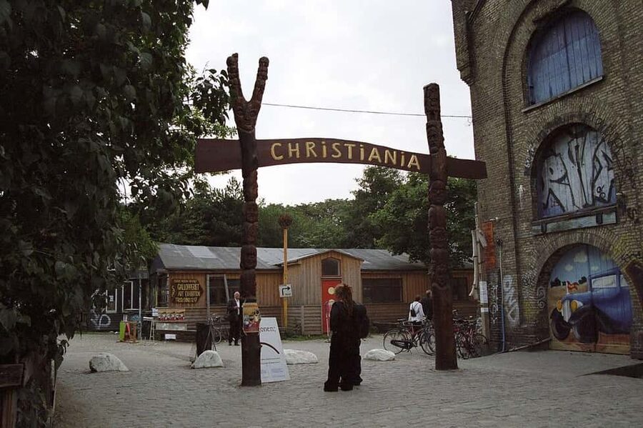 Copenhagen & Christiania : Guided Bike Tour in French - Price and value: what you pay for, and what you still need