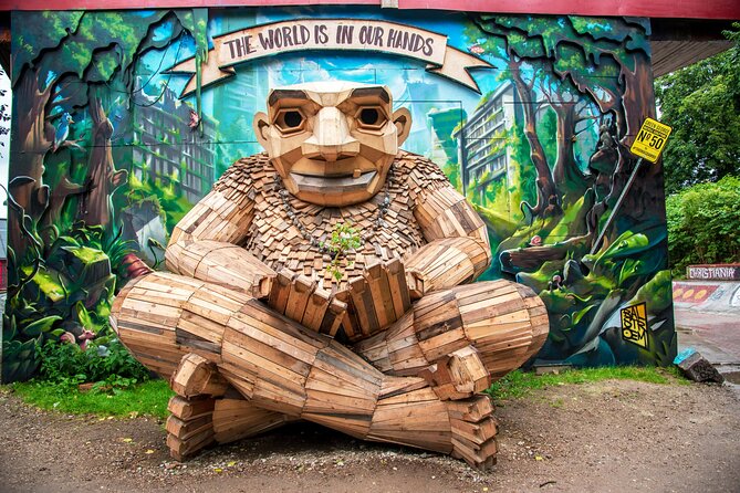 Copenhagen Christiania: Hidden Stories Self-Guided Adventure - Green George af Thomas Dambo (Trold nr. 50) and Den Grå Hal: playful stops, real atmosphere