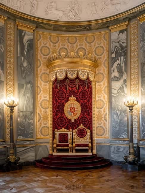Copenhagen: Christiansborg Palace Entry Ticket - Christiansborg Chapel: a calm pause with Sunday access