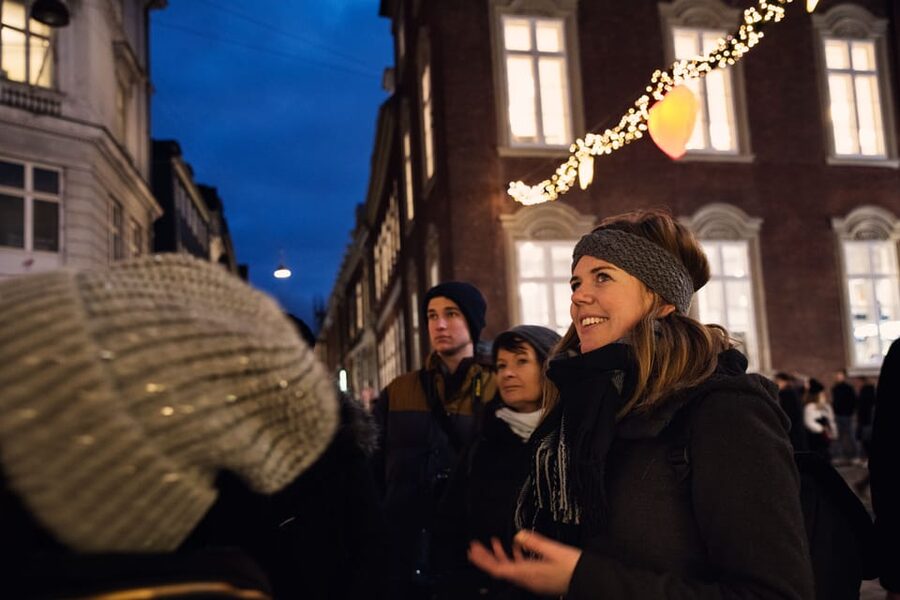 Copenhagen: Christmas Walking Tour with Treats and Drinks - Should you book? My decision guide