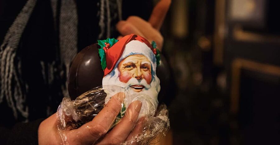 Copenhagen: Christmas Walking Tour with Treats and Drinks - Rain or shine: winter comfort rules for a 3-hour loop