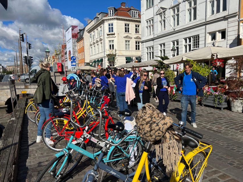 Copenhagen: City Highlights Guided Bike Tour - Listening through wireless headsets, and why guides matter here