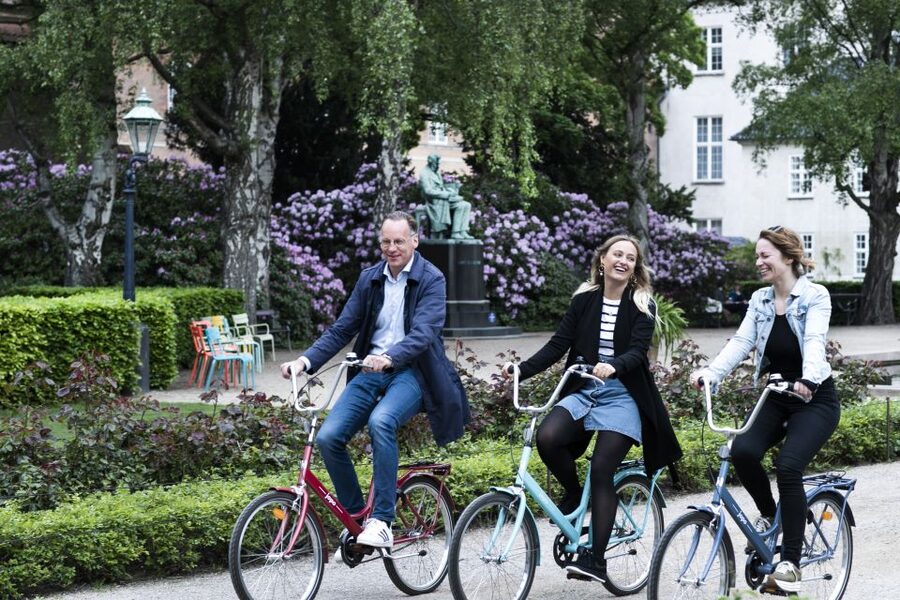 Copenhagen: City Highlights Guided Bike Tour - The Opera House stop: architecture you can actually reach quickly