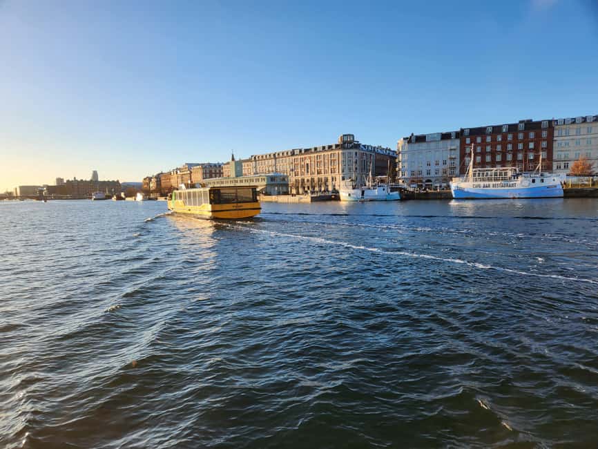 Copenhagen Combo: Walking Tour, Harbor Ferry & Royal Guards - A ferry break is the secret weapon, electric harbor views without the fuss
