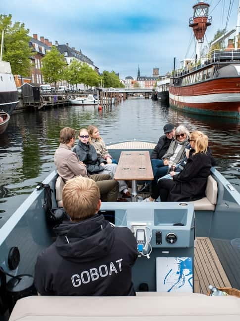Copenhagen: Electric Canal Tour with Guide and Hot Drink - Quick take: what makes this tour worth your time