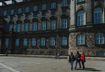 Highlights & Hygge Guided Walking Tour w/ Lunch
