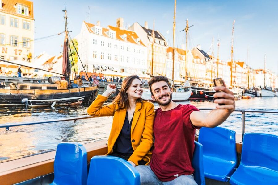 Copenhagen: Hop-On Hop-Off Bus Tour with Boat Tour Option - The Boat Option: Nyhavn to Christianshavn on a 1-Hour Nettobådene Cruise