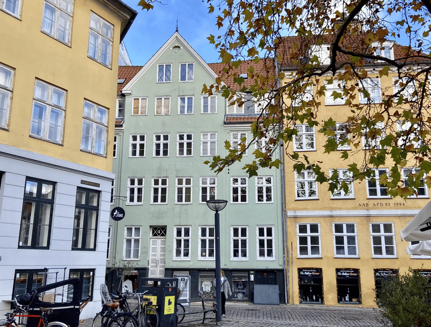 Copenhagen: Hygge & Highlights Walking Tour with Local Guide - Rosenborg Castle Area and the King’s Garden Walk