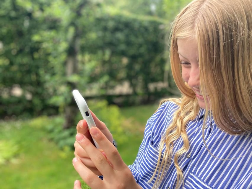 Copenhagen: King's Garden Outdoor Escape Room Game - How the smartphone escape format plays in the real world