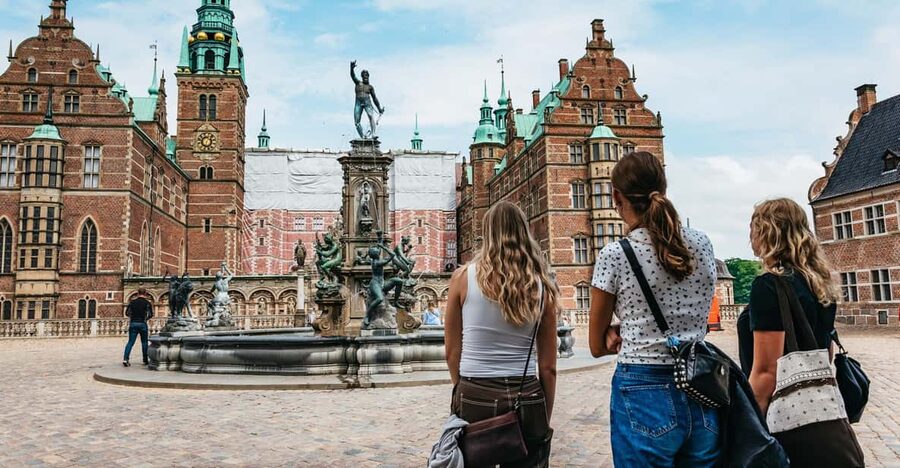 Copenhagen: Kronborg, Frederiksborg Castle and Roskilde Tour - From your Copenhagen hotel to North Sealand, the day starts easy