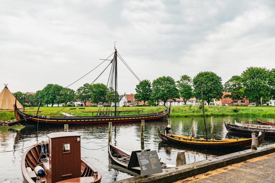 Copenhagen: Kronborg, Frederiksborg Castle and Roskilde Tour - Viking Ship Museum in Roskilde: ships, models, and the North Atlantic story