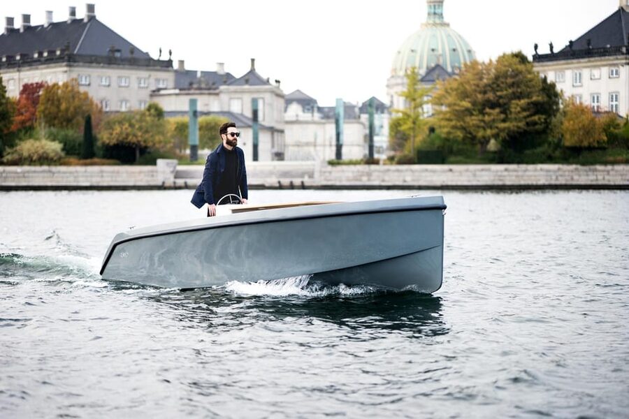 Copenhagen: Private Boat Tour with Captain (Lite) - The meeting point at Islands Brygge 10, and that quick first step