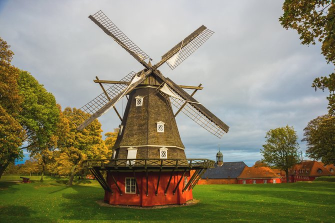 Copenhagen Private Full Day Tour with Lunch Option - Bridging to Christianshavn: Knippelsbro and the canal streets