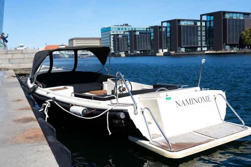 Copenhagen: Private Guided Boat Tour with City Highlights - The 1-hour city highlights: a fast hit of Copenhagen from the canals