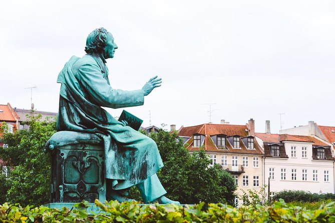 Copenhagen: Private Walking Tour - Meeting point at Højbro Plads, and how to start the day smoothly