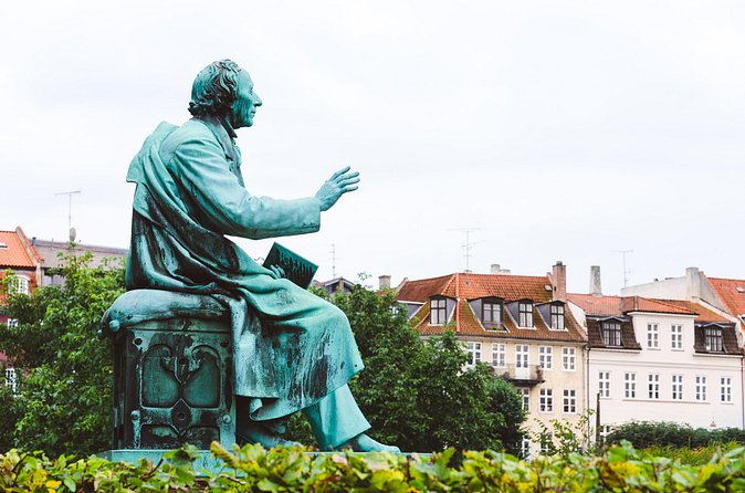 Copenhagen: Private Walking Tour - Nyhavn’s colorful townhouses and the longest outdoor bar idea
