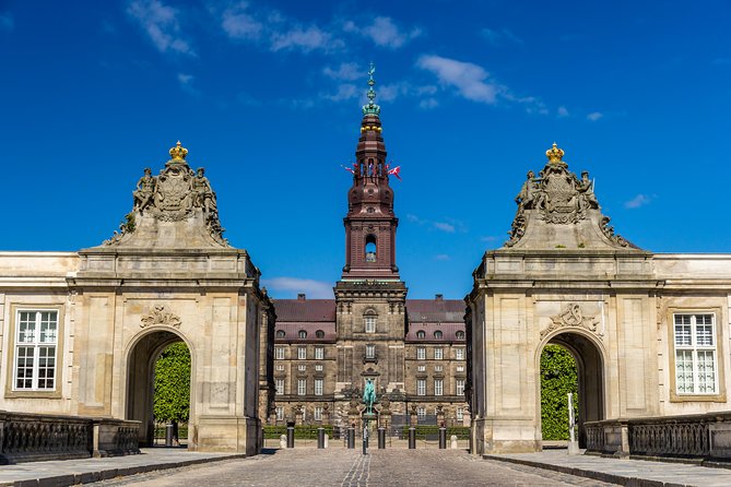 Copenhagen: Private Walking Tour - Amalienborg Palace, then Marmorkirken next door