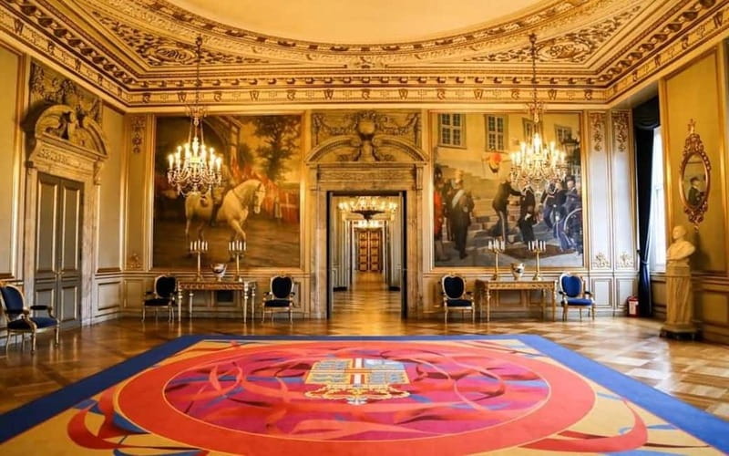 Copenhagen: Rosenborg and Christiansborg Palaces Tour in Spanish with tickets - What to expect at each stage, stop by stop