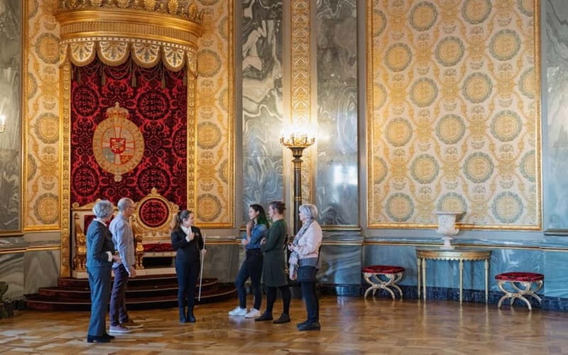 Copenhagen: Rosenborg and Christiansborg Palaces Tour in Spanish with tickets - Who this Copenhagen palace tour is best for