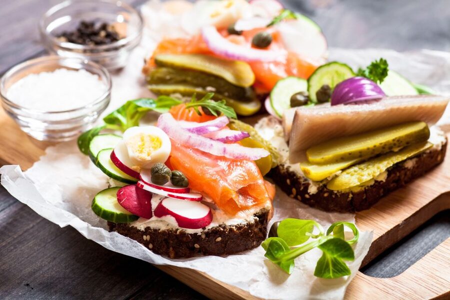 Copenhagen: Scandinavian Delights Food & Drink Private Tour - El Cava to Sankt Peders Stræde 29: the pacing that keeps it fun