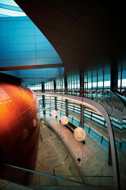 Copenhagen: The Opera House Guided Tour - Inside the hall: gilded ceiling and glowing woodwork