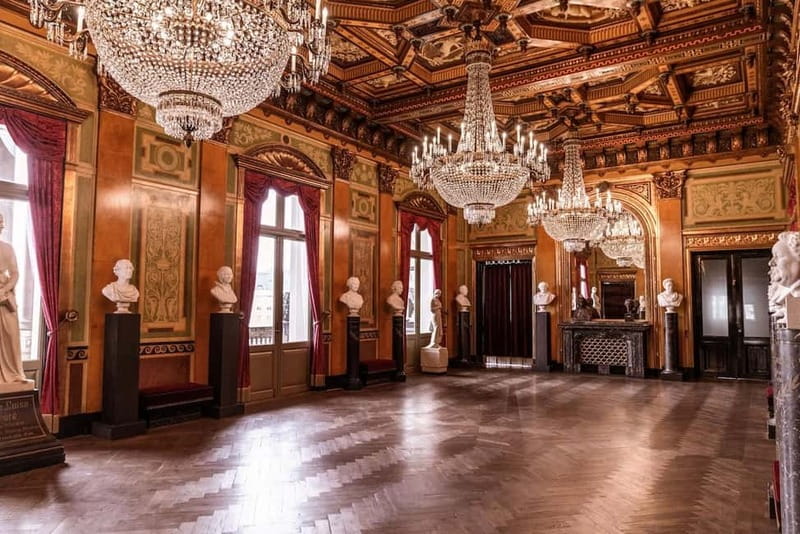 Copenhagen: The Royal Danish Theatre Guided Tour - The main hall: where architecture becomes part of the show
