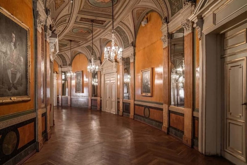 Copenhagen: The Royal Danish Theatre Guided Tour - H.M. King Frederik 10’s salon: a royal pause with real theater context