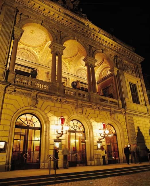 Copenhagen: The Royal Danish Theatre Guided Tour - Old Stage and the public hall, how the spaces connect