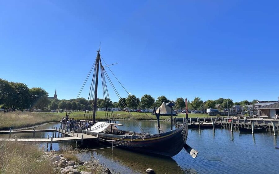 Copenhagen: Tour of Roskilde, the Viking city in Spanish with tickets - Why Roskilde Works So Well for a Half-Day Viking Trip